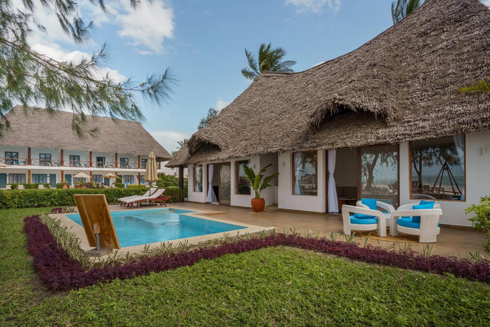 Bungalow Garden View